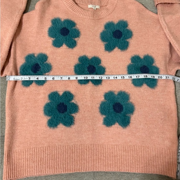 Easel Peach Sweater with Teal Floral Accents - Picture 5 of 8